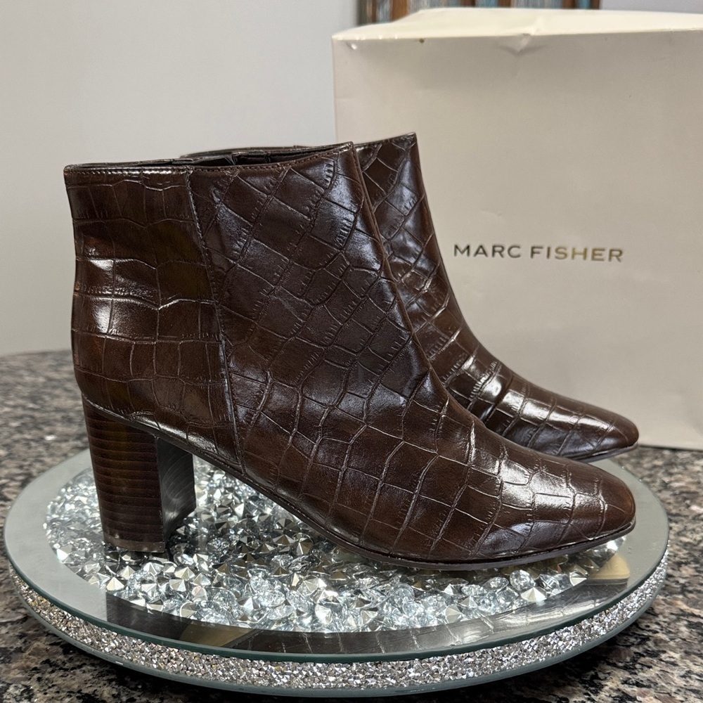 Marc Fisher Croc-Embossed Brown Ankle Booties NWT 9.5